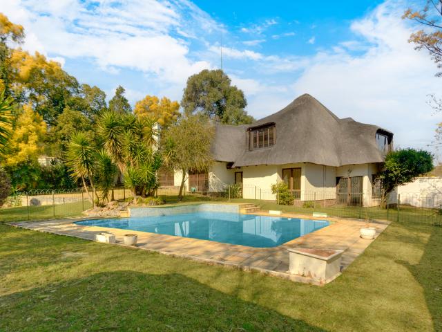 4 Bedroom Freestanding Rented in Bryanston West