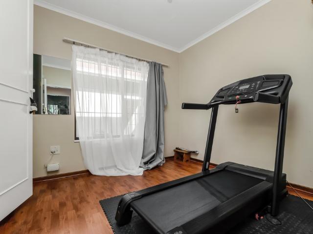 4 Bedroom Freestanding To Let in Morningside Ext 40
