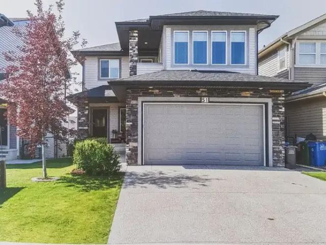 4 Bedroom House Cochrane AB 103322841