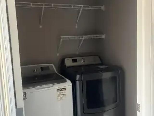 4 Bedroom House Calgary AB 101773543