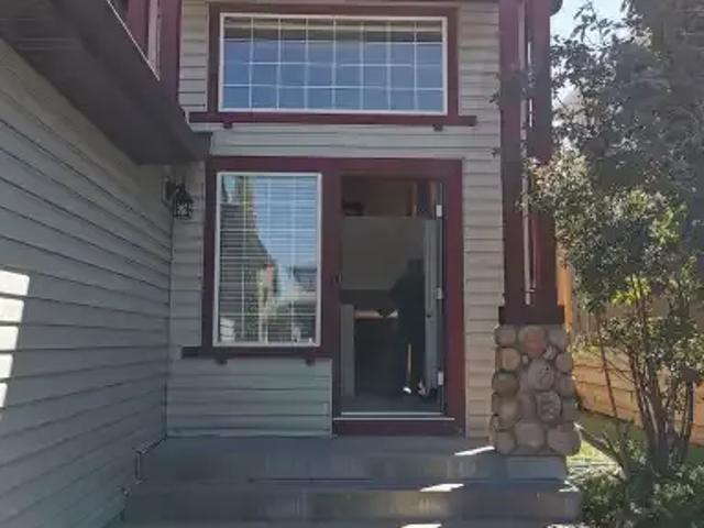 4 Bedroom House Calgary AB 101339214