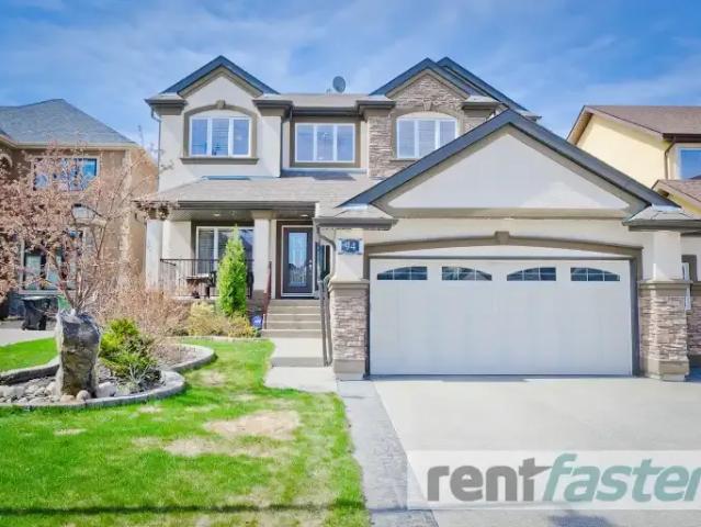 4 Bedroom House Calgary AB 102468242