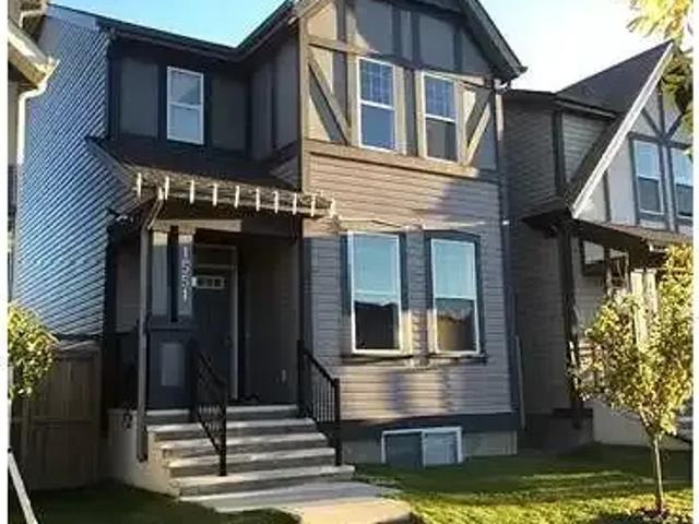 4 Bedroom House Calgary AB 102658554