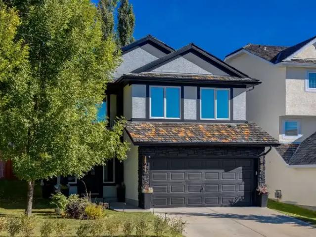 4 Bedroom House Calgary AB 102715384