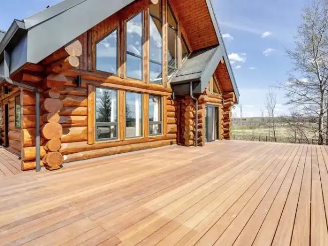 4 Bedroom House Calgary AB 102847319