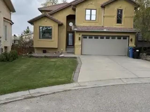 4 Bedroom House Calgary AB 102883508