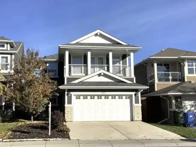 4 Bedroom House Calgary AB 102952072