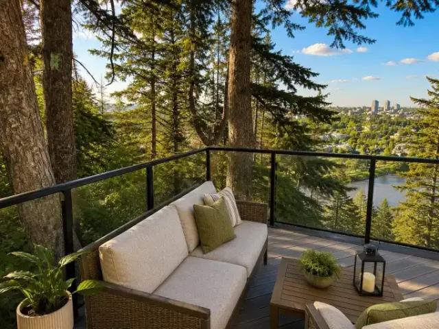 4 Bedroom House Calgary AB 103798419
