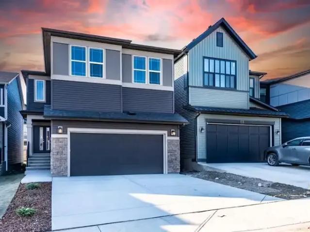 4 Bedroom House Calgary AB 103011471