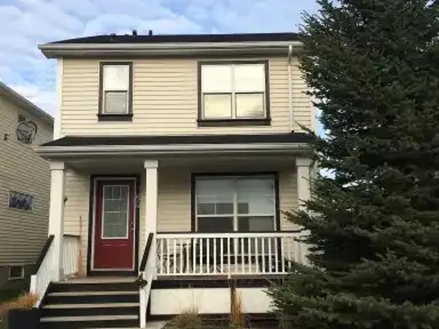 4 Bedroom House Calgary AB 103118562