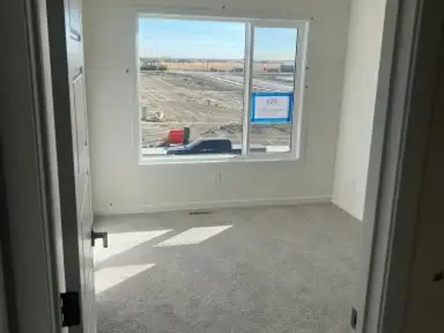 4 Bedroom House Calgary AB 103338276