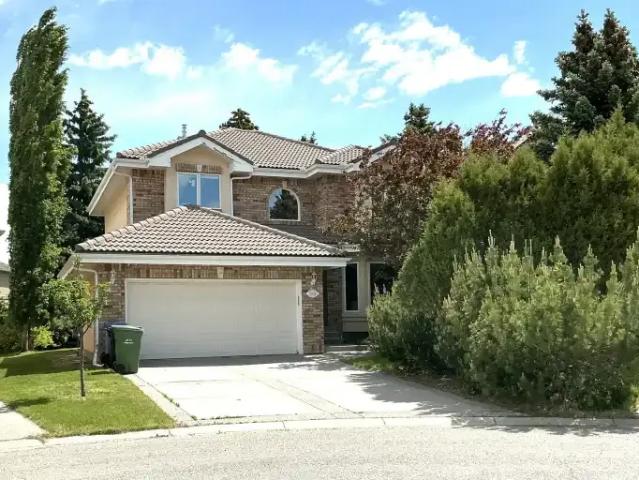 4 Bedroom House Calgary AB 103355247