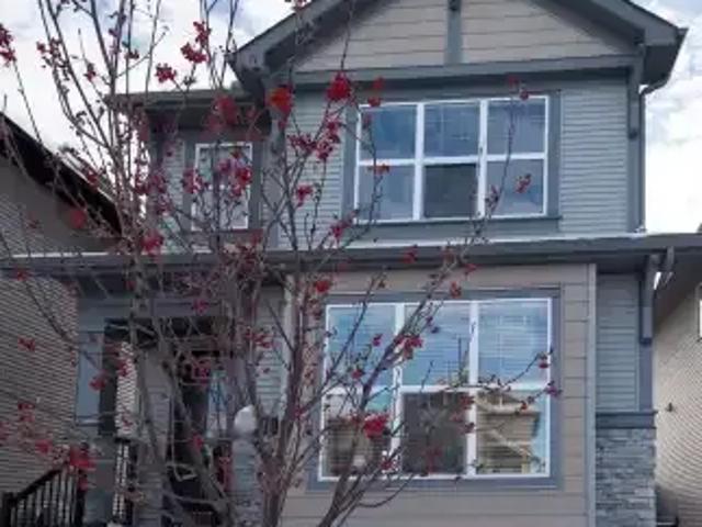 4 Bedroom House Calgary AB 104638260