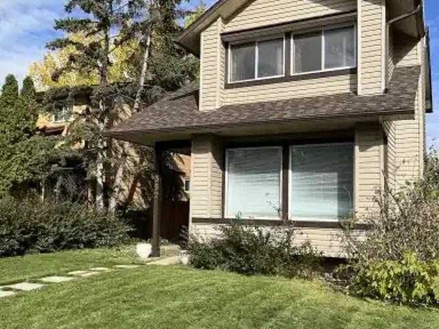 4 Bedroom House Calgary AB 104681626