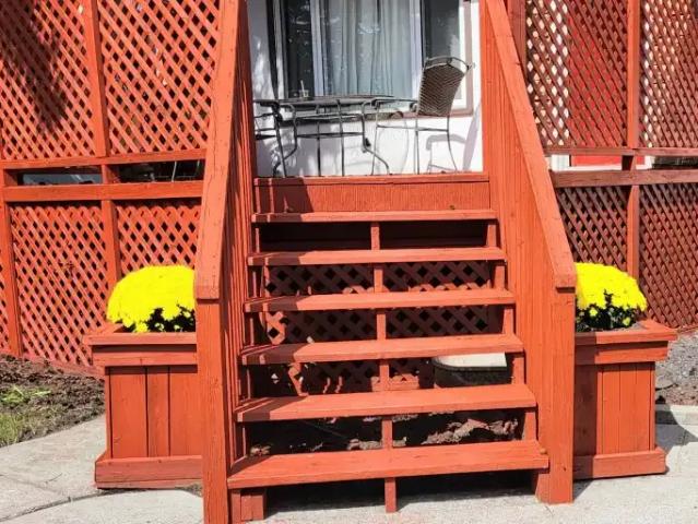 4 Bedroom House Calgary AB 104178857