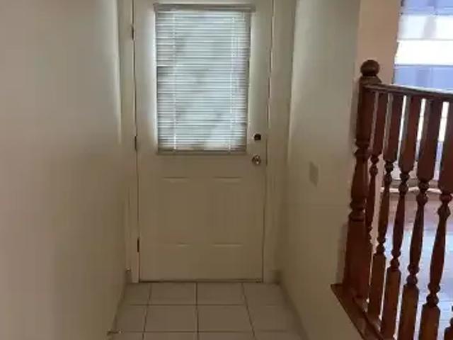 4 Bedroom House Calgary AB 104181510