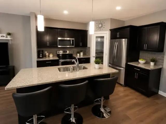 4 Bedroom House Calgary AB 104181731
