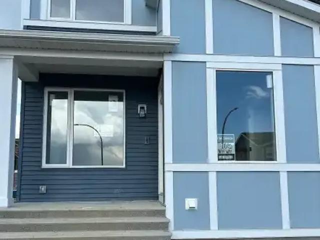 4 Bedroom House Calgary AB 104181046