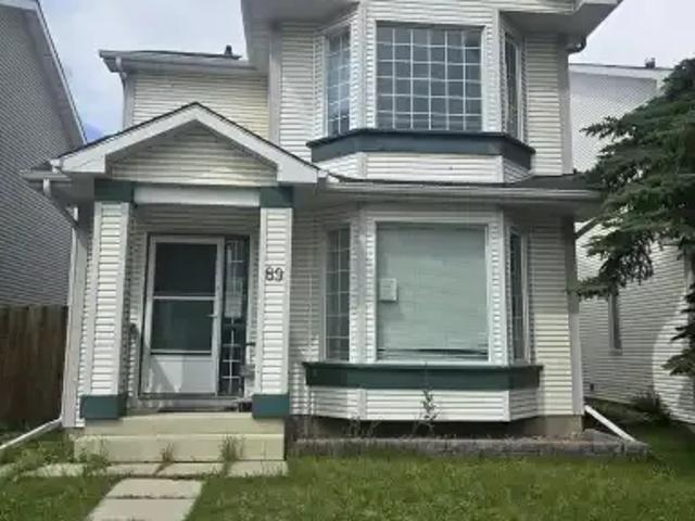 4 Bedroom House Calgary AB 104182837