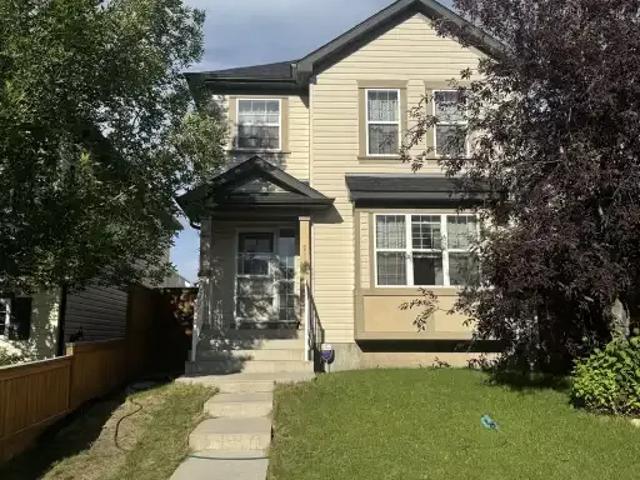 4 Bedroom House Calgary AB 104224459