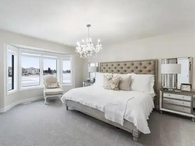 4 Bedroom House Calgary AB 104256921