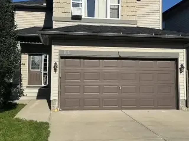 4 Bedroom House Calgary AB 104257135