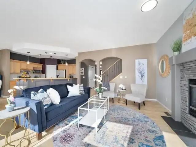 4 Bedroom House Calgary AB 104257280