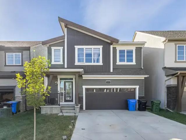 4 Bedroom House Calgary AB 104322387