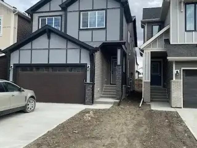 4 Bedroom House Calgary AB 104362529