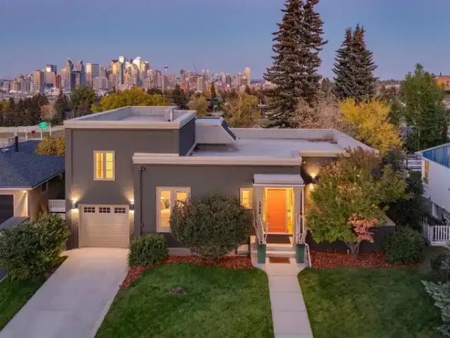 4 Bedroom House Calgary AB 105410771