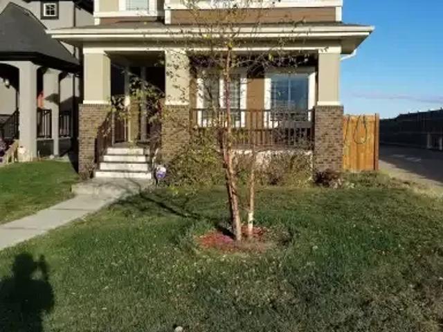 4 Bedroom House Calgary AB 105654008
