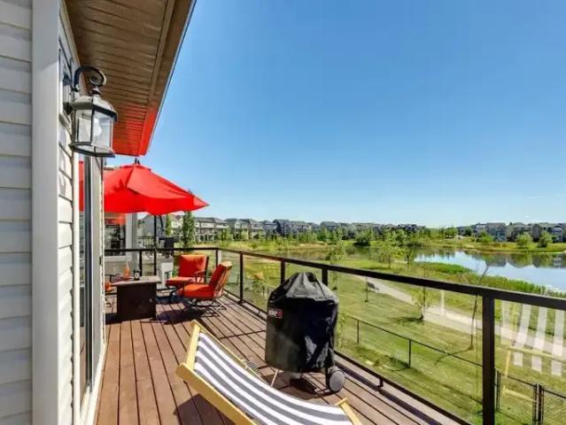 4 Bedroom House Calgary AB 105088086