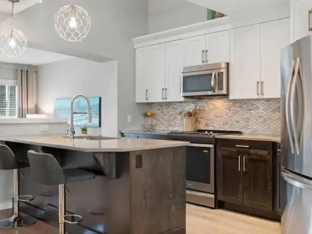 4 Bedroom House Calgary AB 105100814