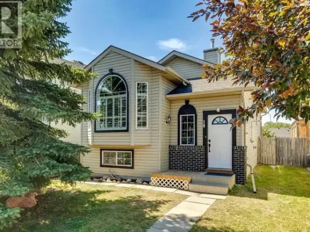 4 Bedroom House Calgary AB 105198667