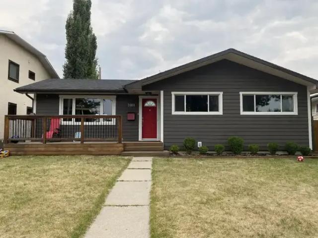 4 Bedroom House Calgary AB 105281189