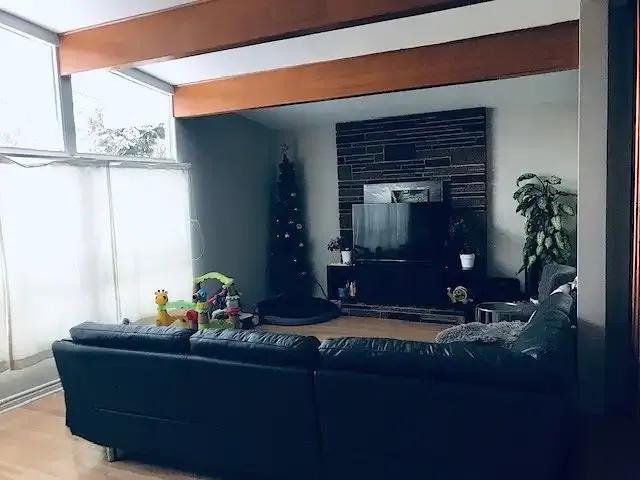 4 Bedroom House Calgary AB LS100600211