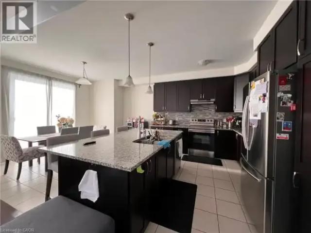 4 Bedroom House Cambridge ON 102701437
