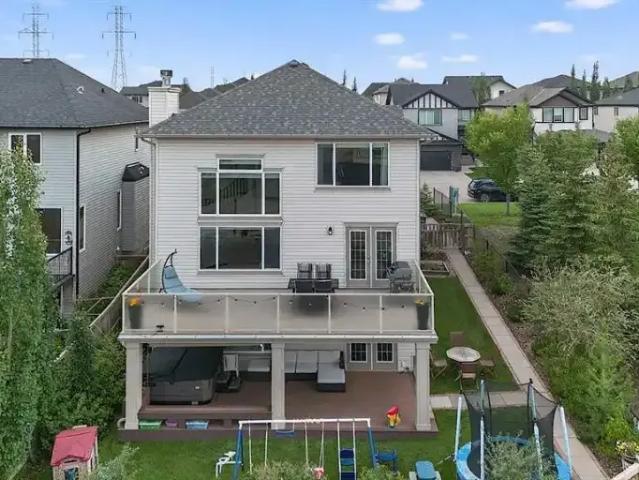 4 Bedroom House Chestermere AB 104782476