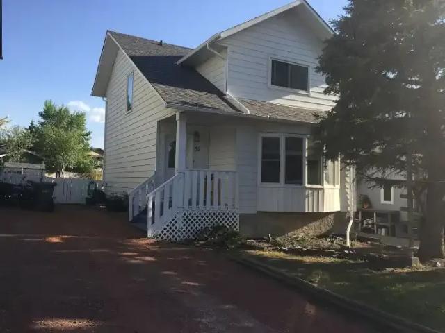 4 Bedroom House Airdrie AB 102847344