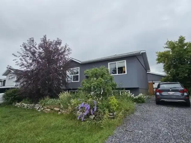 4 Bedroom House Airdrie AB 103355269