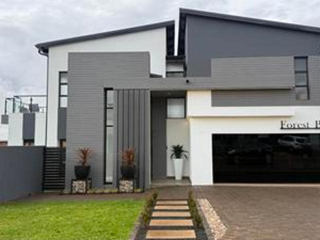 4 bedroom house available in fountai.
