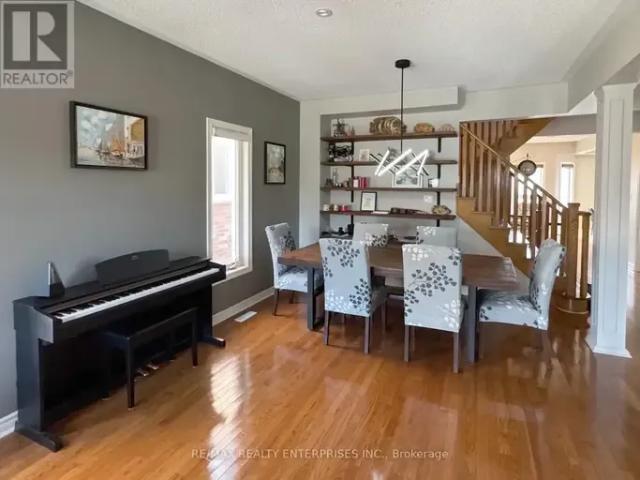 4 Bedroom House Burlington ON 92687930