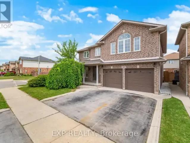 4 Bedroom House Burlington ON 103879532