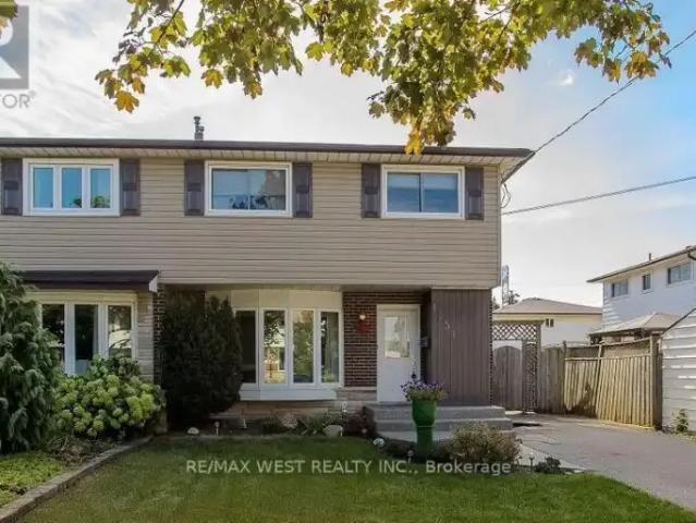 4 Bedroom House Burlington ON 104471089