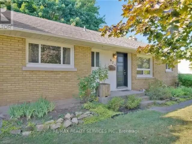 4 Bedroom House Burlington ON 104224657
