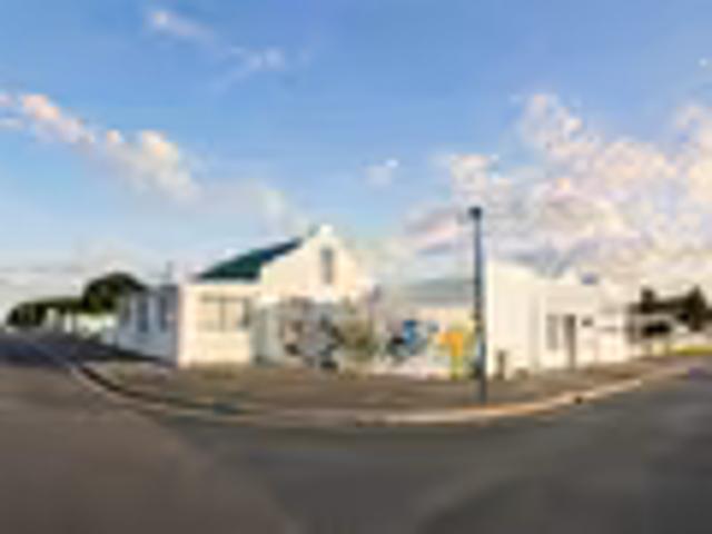 4 Bedroom House Gansbaai Central Gansbaai Central 103689760