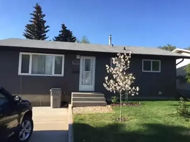 4 Bedroom House Grande Prairie AB LS97602334