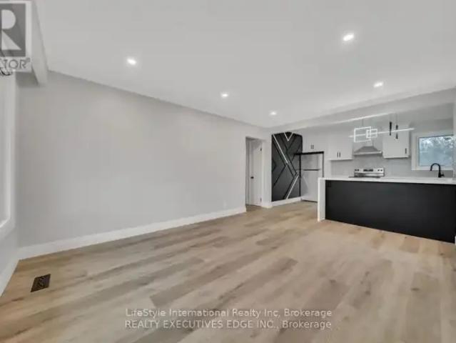 4 Bedroom House Guelph ON 100976898
