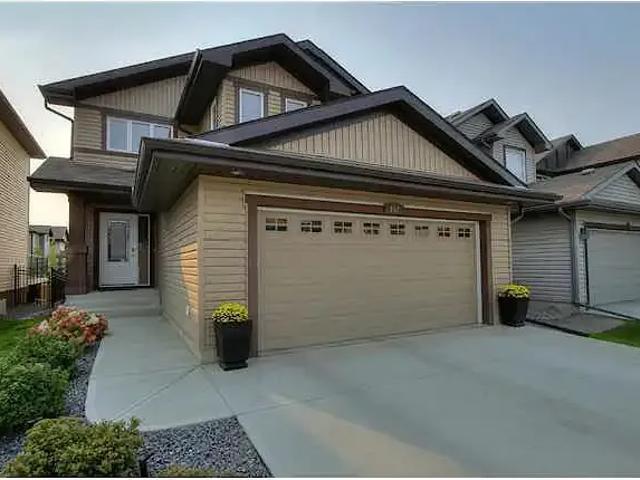 4 Bedroom House Edmonton AB 104178914