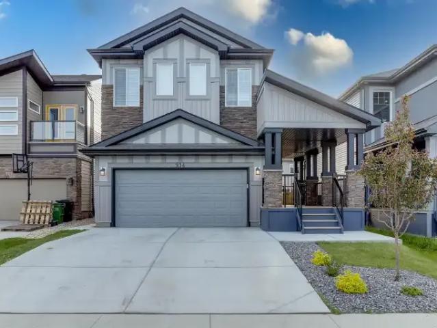 4 Bedroom House Edmonton AB 104182719